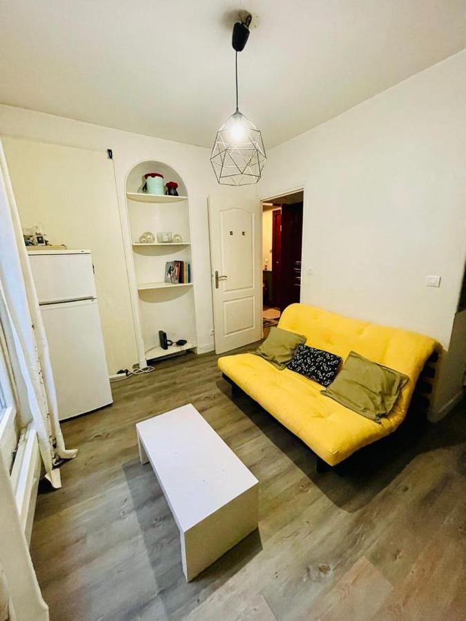 Appartement En Plein Coeur Du 10Eme Et Proche De Plusieurs Gares Paris Exterior foto